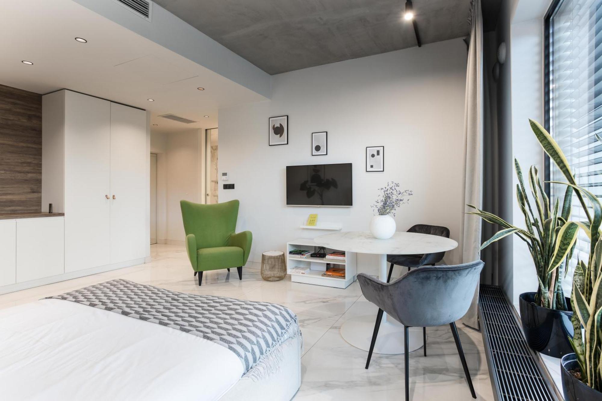 Centro Design Apartments - Półwiejska Poznań Buitenkant foto