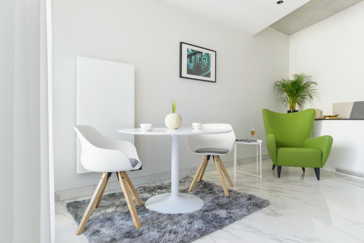 Centro Design Apartments - Półwiejska Poznań Buitenkant foto