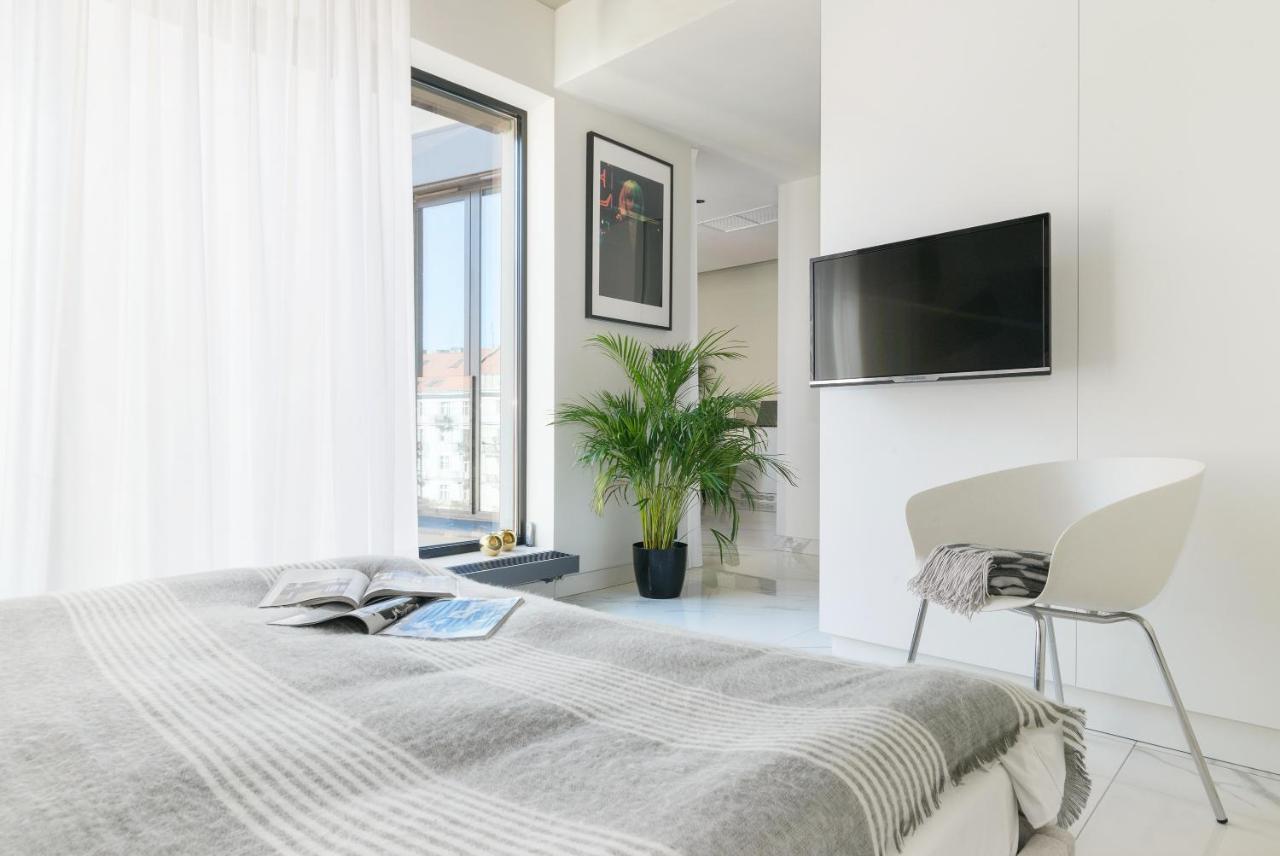 Centro Design Apartments - Półwiejska Poznań Buitenkant foto