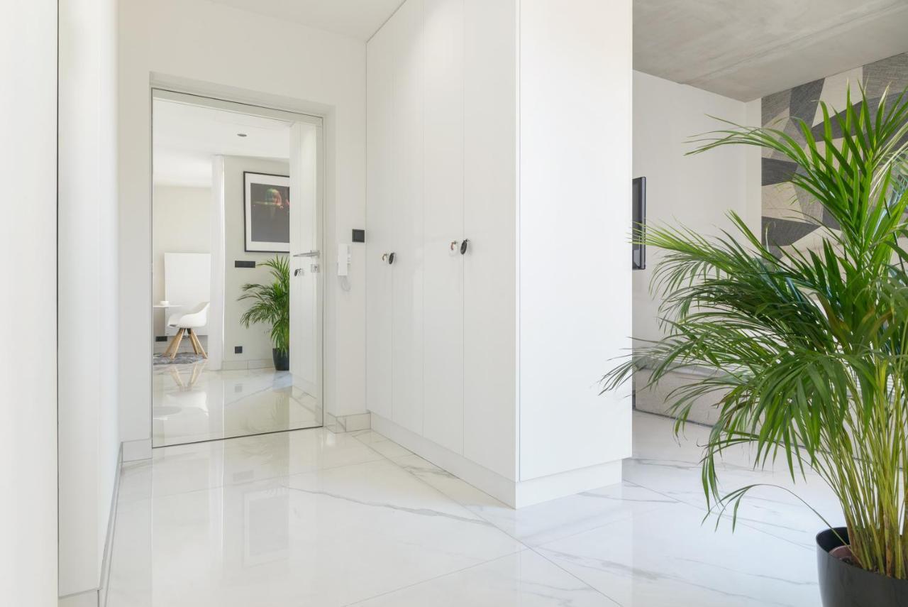 Centro Design Apartments - Półwiejska Poznań Buitenkant foto