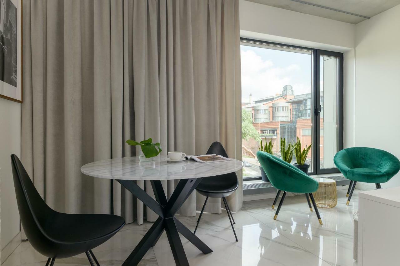 Centro Design Apartments - Półwiejska Poznań Buitenkant foto