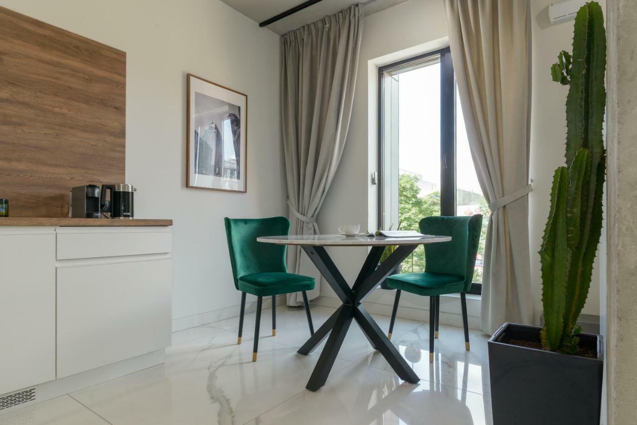 Centro Design Apartments - Półwiejska Poznań Buitenkant foto