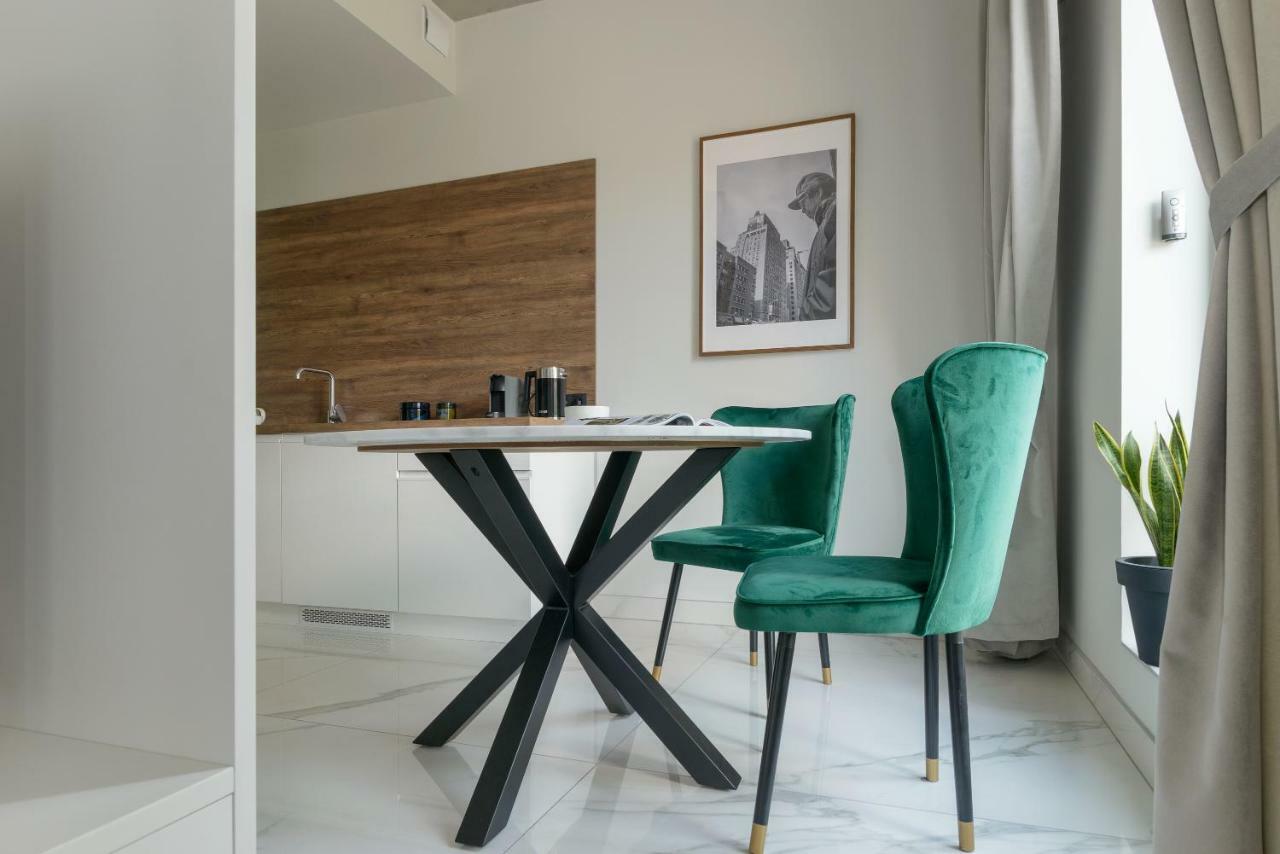 Centro Design Apartments - Półwiejska Poznań Buitenkant foto