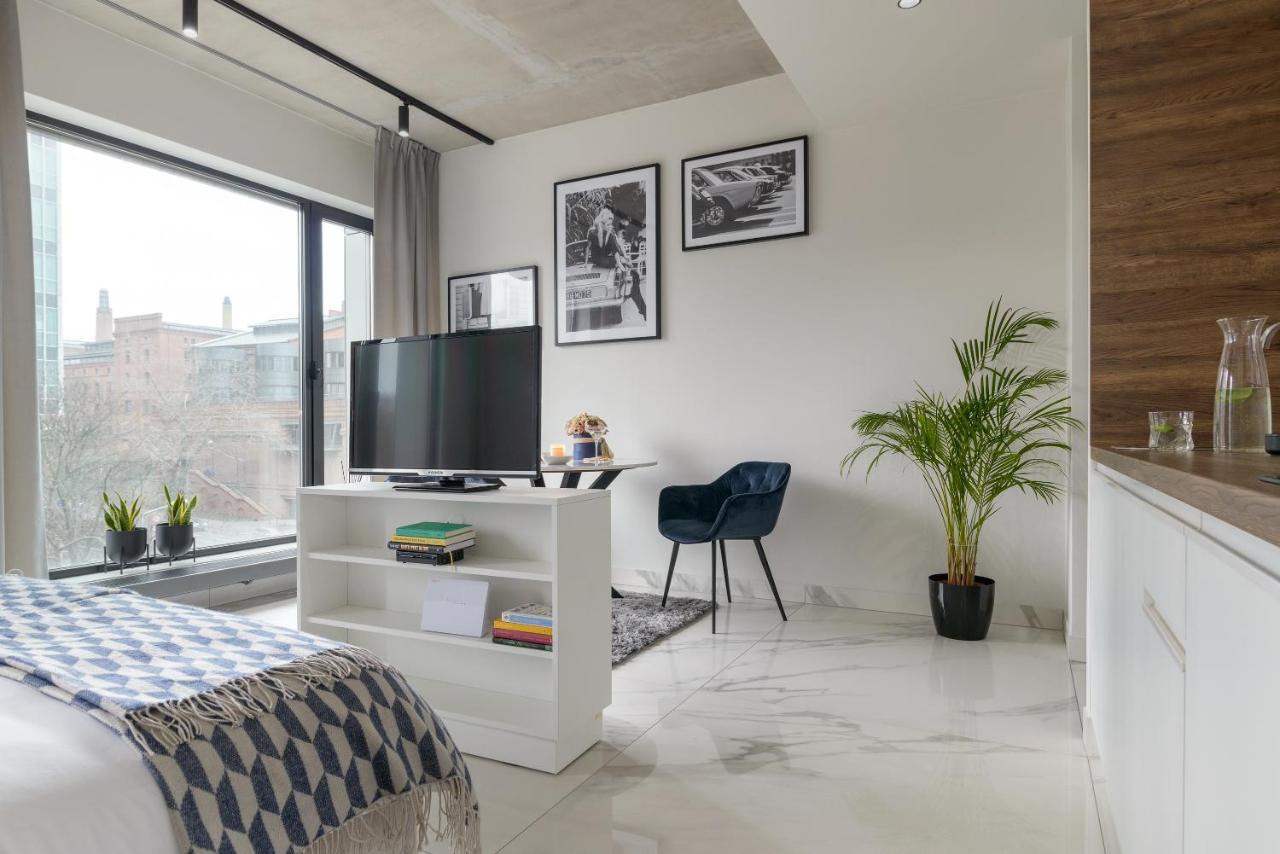 Centro Design Apartments - Półwiejska Poznań Buitenkant foto
